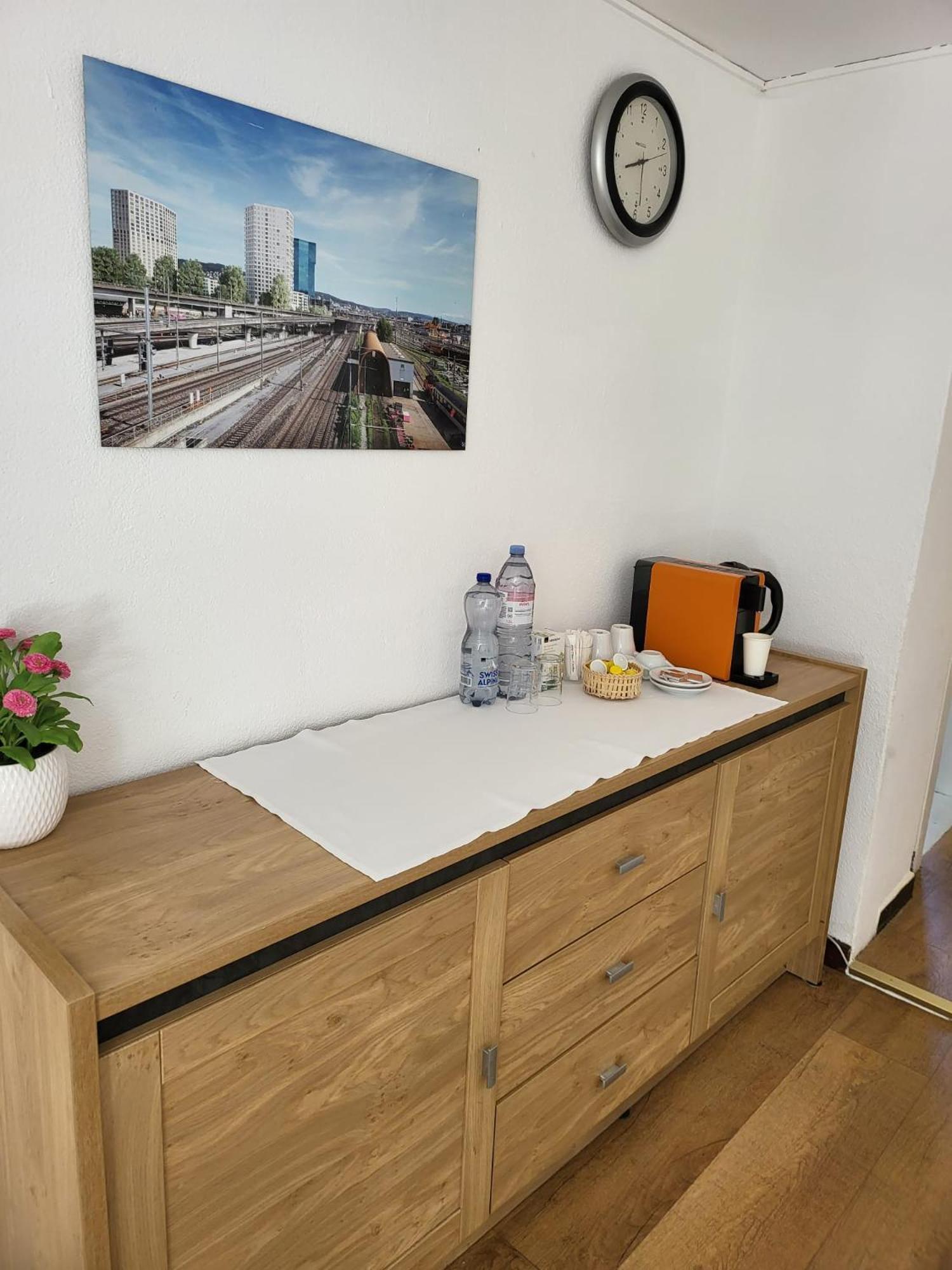 Bastis Central Guesthouse Lucerne City 外观 照片