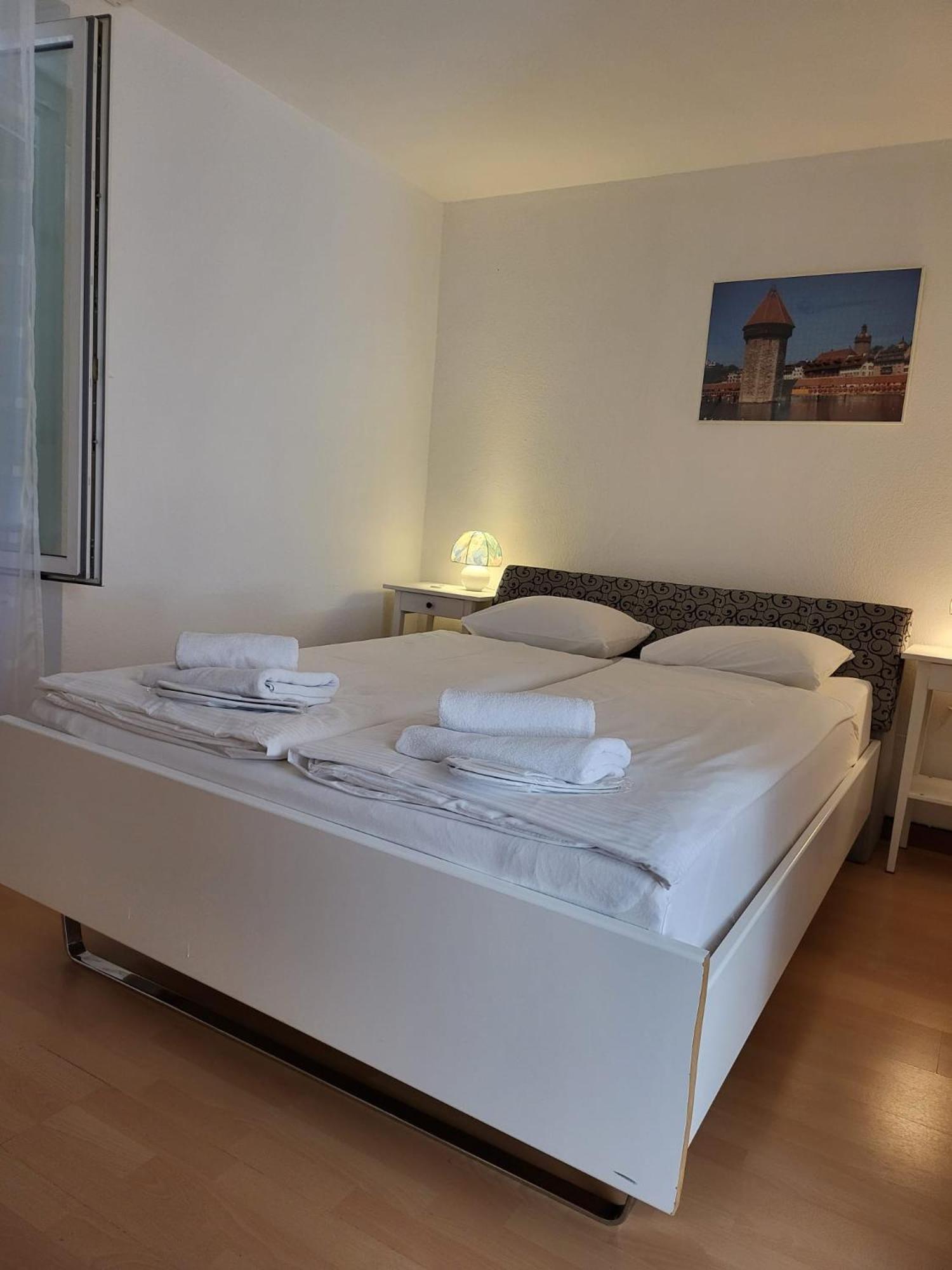 Bastis Central Guesthouse Lucerne City 外观 照片